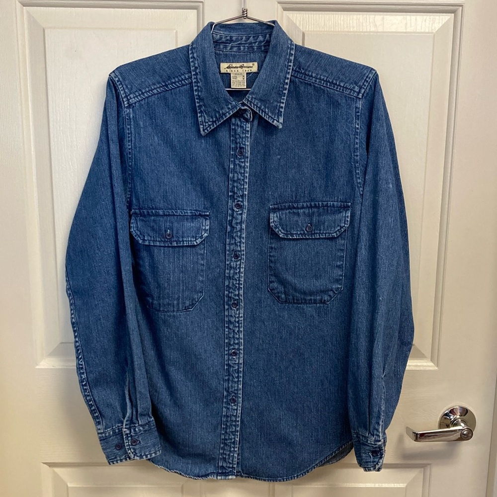 Eddie Bauer Vintage Women’s Denim Shirt size Medium 100% Cotton